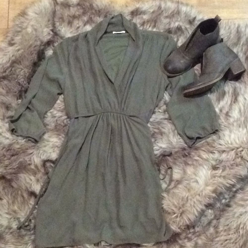 NWOT Bar lll Tie Back Dress
